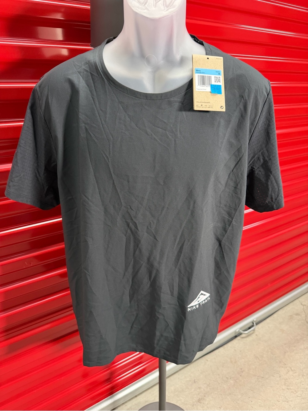 Nike Men's Short-Sleeve Trail Tee in Black